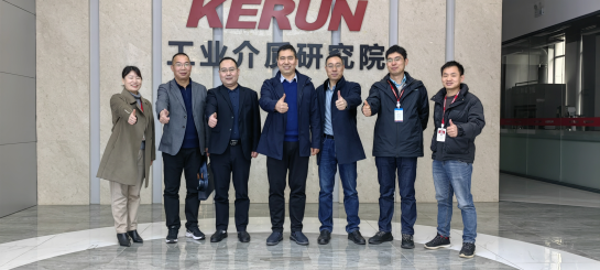 【研新品 拓市場 當先鋒】          ——聚焦主業(yè)精準發(fā)力，探尋高質(zhì)發(fā)展新亮點